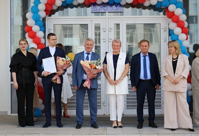 Глава округа Колокольчикова О.Д. поздравила с Днём знаний